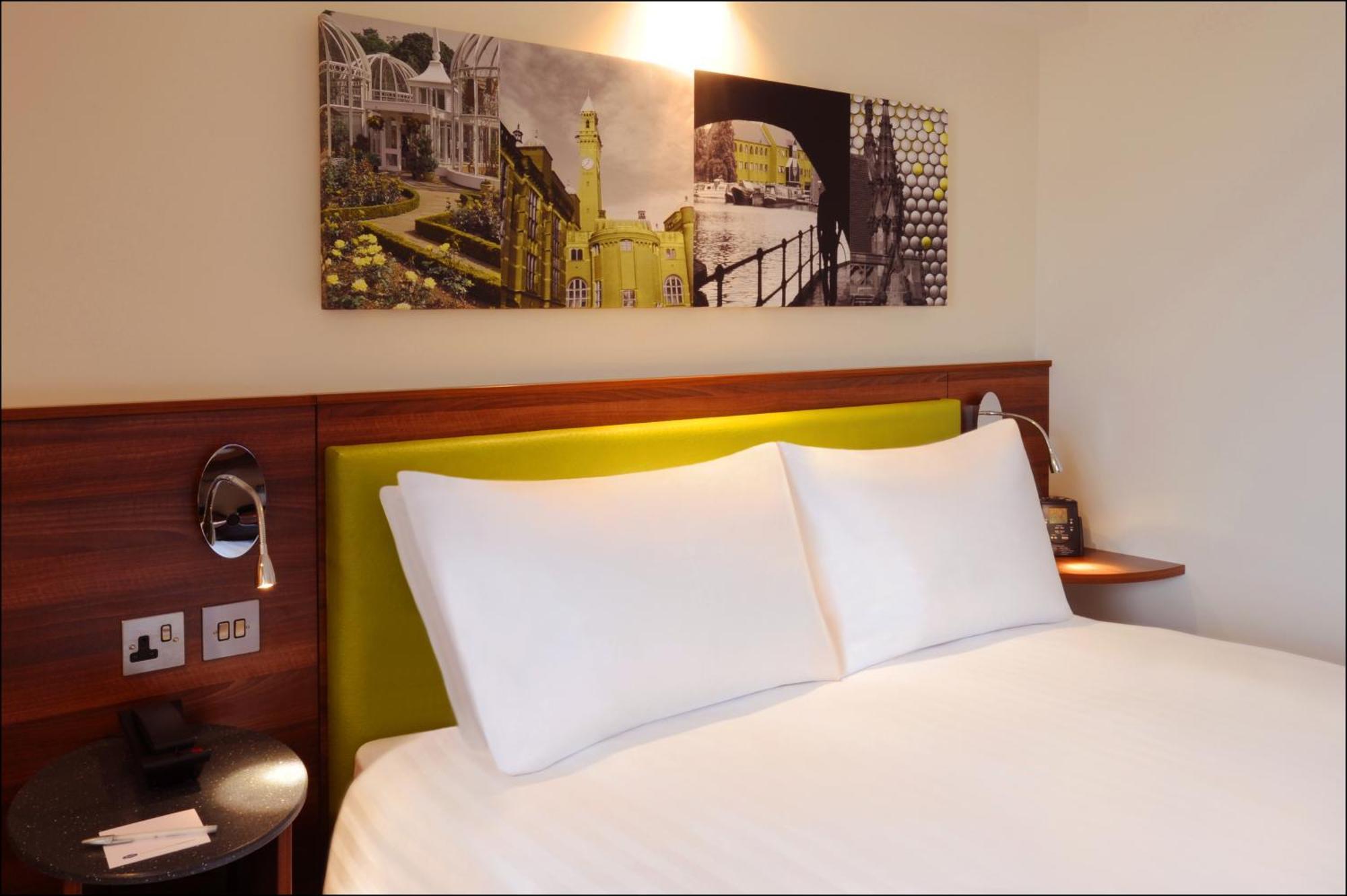 Отель Hampton By Hilton Birmingham Broad Street Экстерьер фото