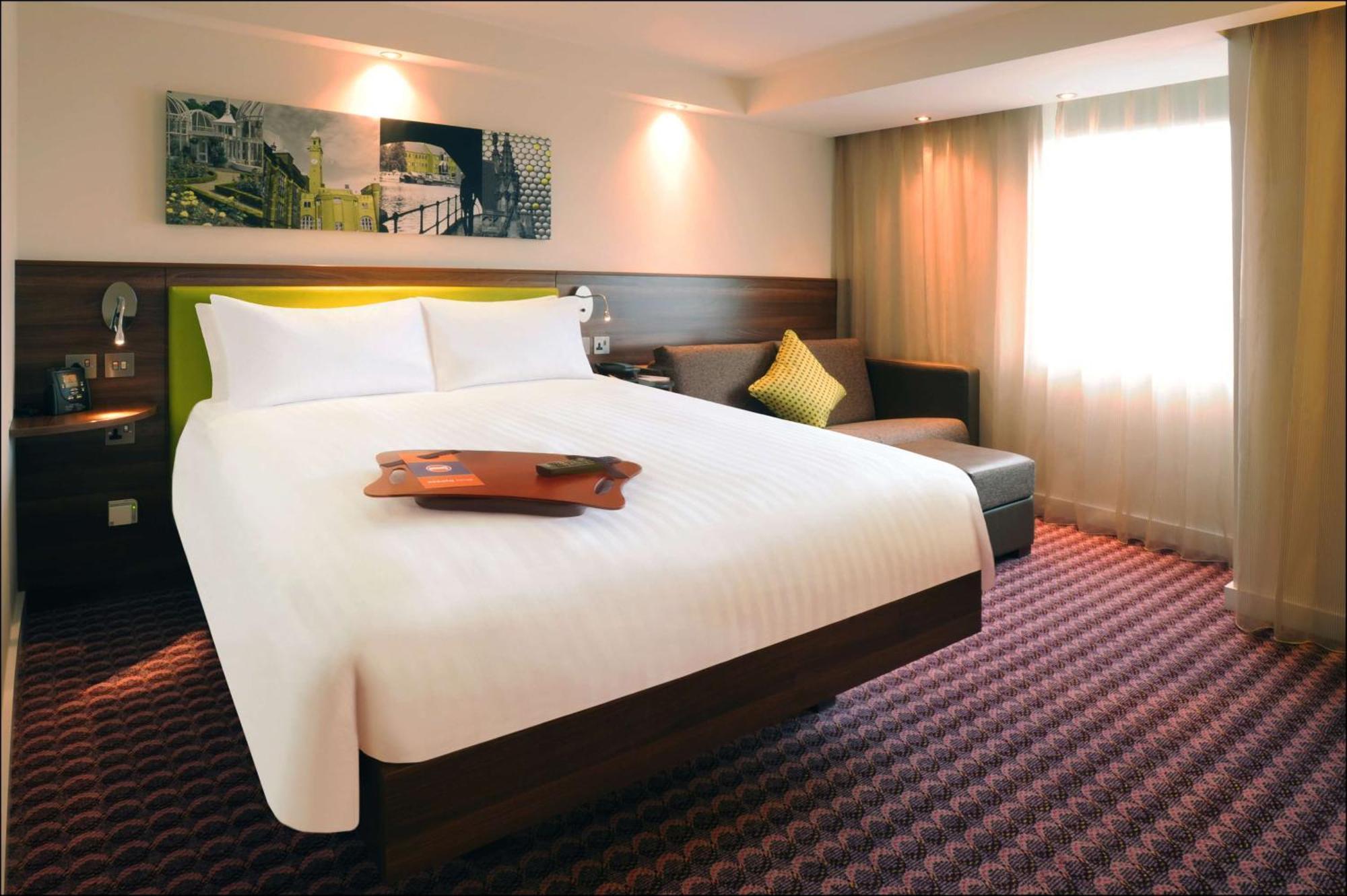 Отель Hampton By Hilton Birmingham Broad Street Экстерьер фото