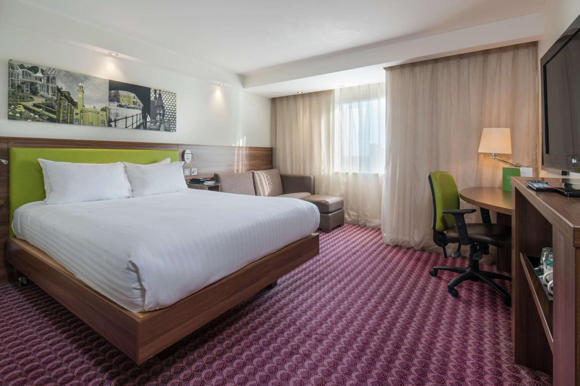Отель Hampton By Hilton Birmingham Broad Street Экстерьер фото