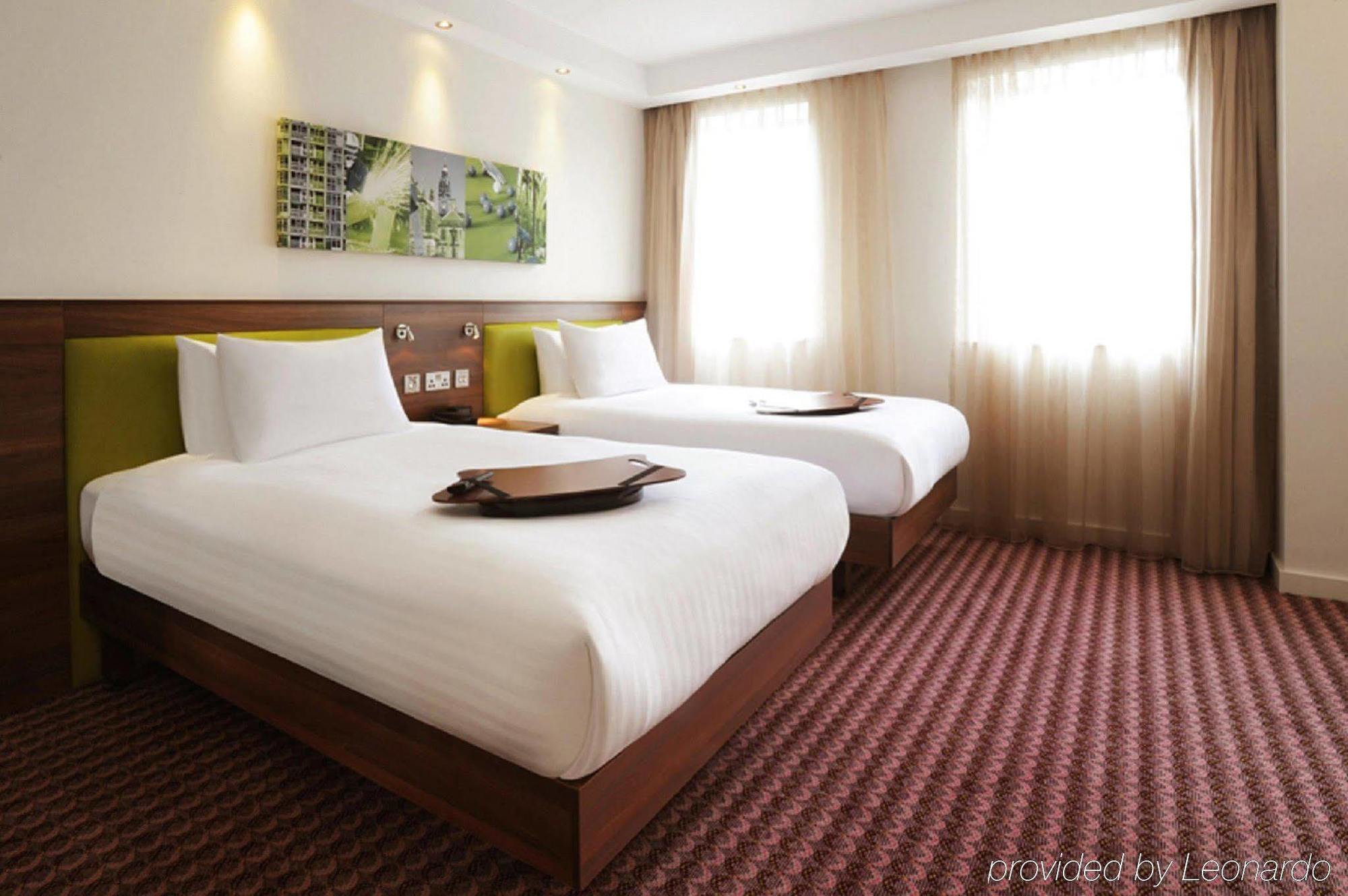Отель Hampton By Hilton Birmingham Broad Street Экстерьер фото