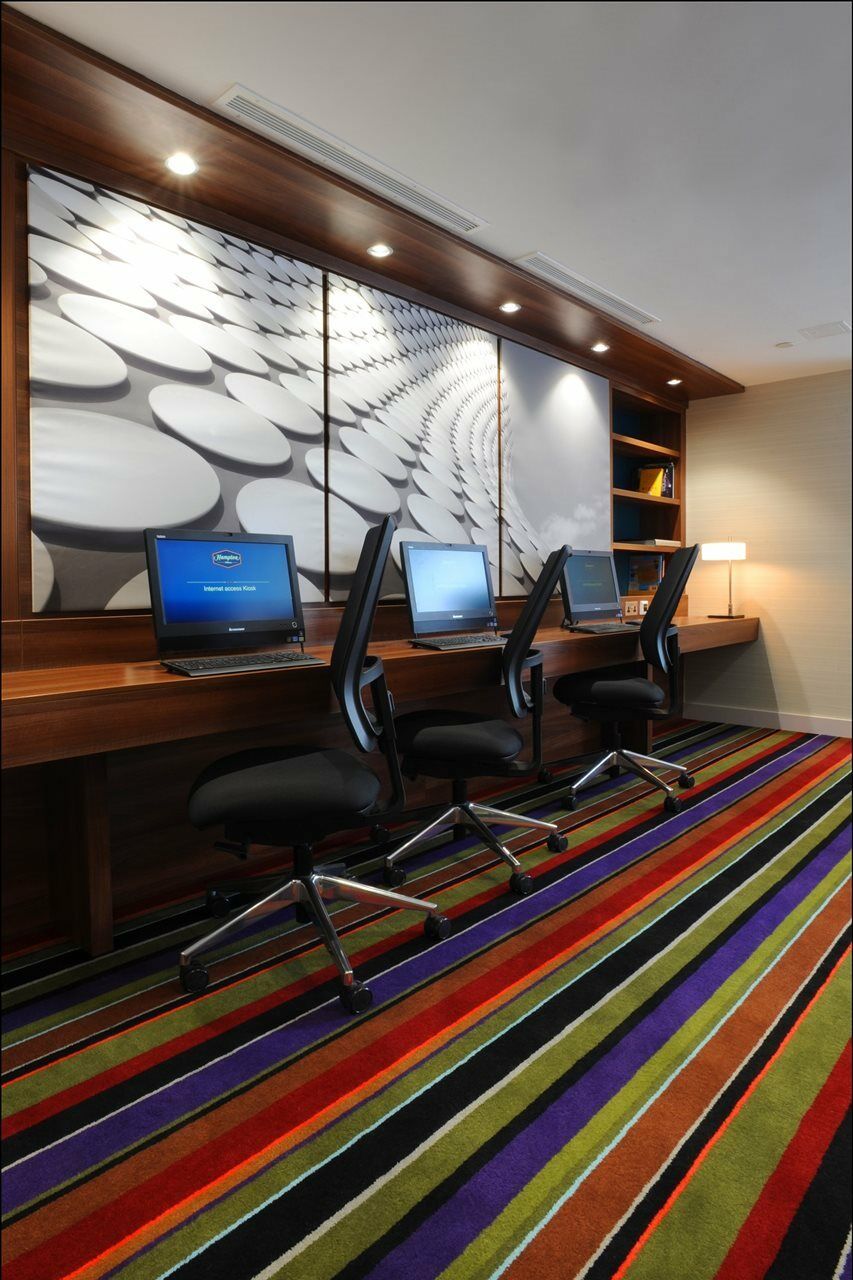 Отель Hampton By Hilton Birmingham Broad Street Экстерьер фото