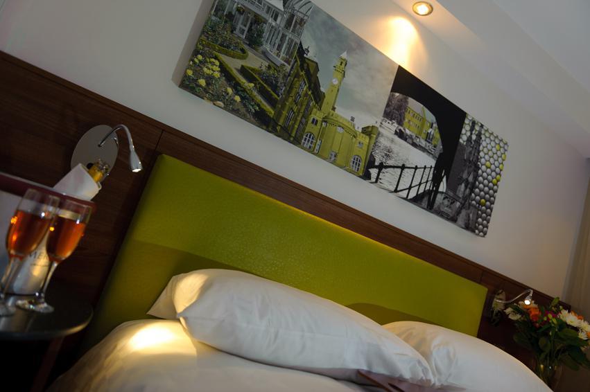 Отель Hampton By Hilton Birmingham Broad Street Экстерьер фото